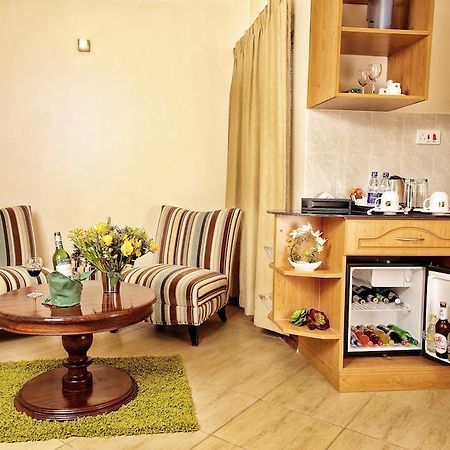 ลองวิว สวีท Hotel ไนโรบี ภายนอก รูปภาพ